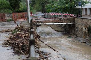 Ponticino lungo la Bardena con transenne dopo il danneggiamento del 2 novembre 2023. Foto scattata il 10 novembre 2023.